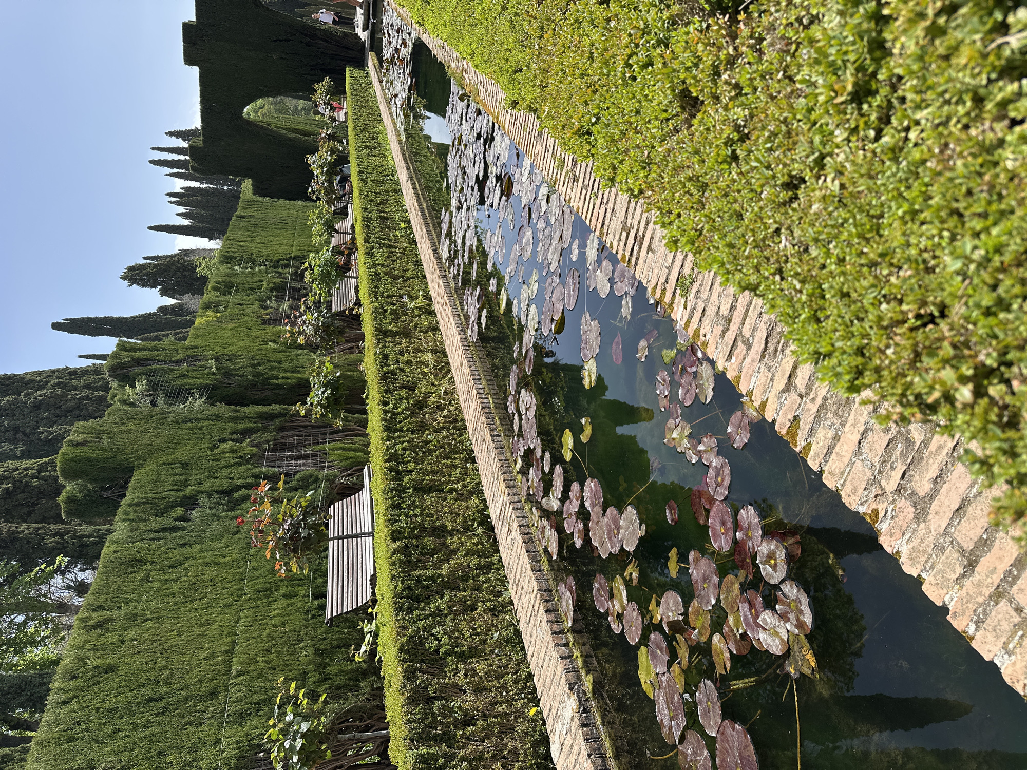 Formal garden water feature documented in Granada, Spain
