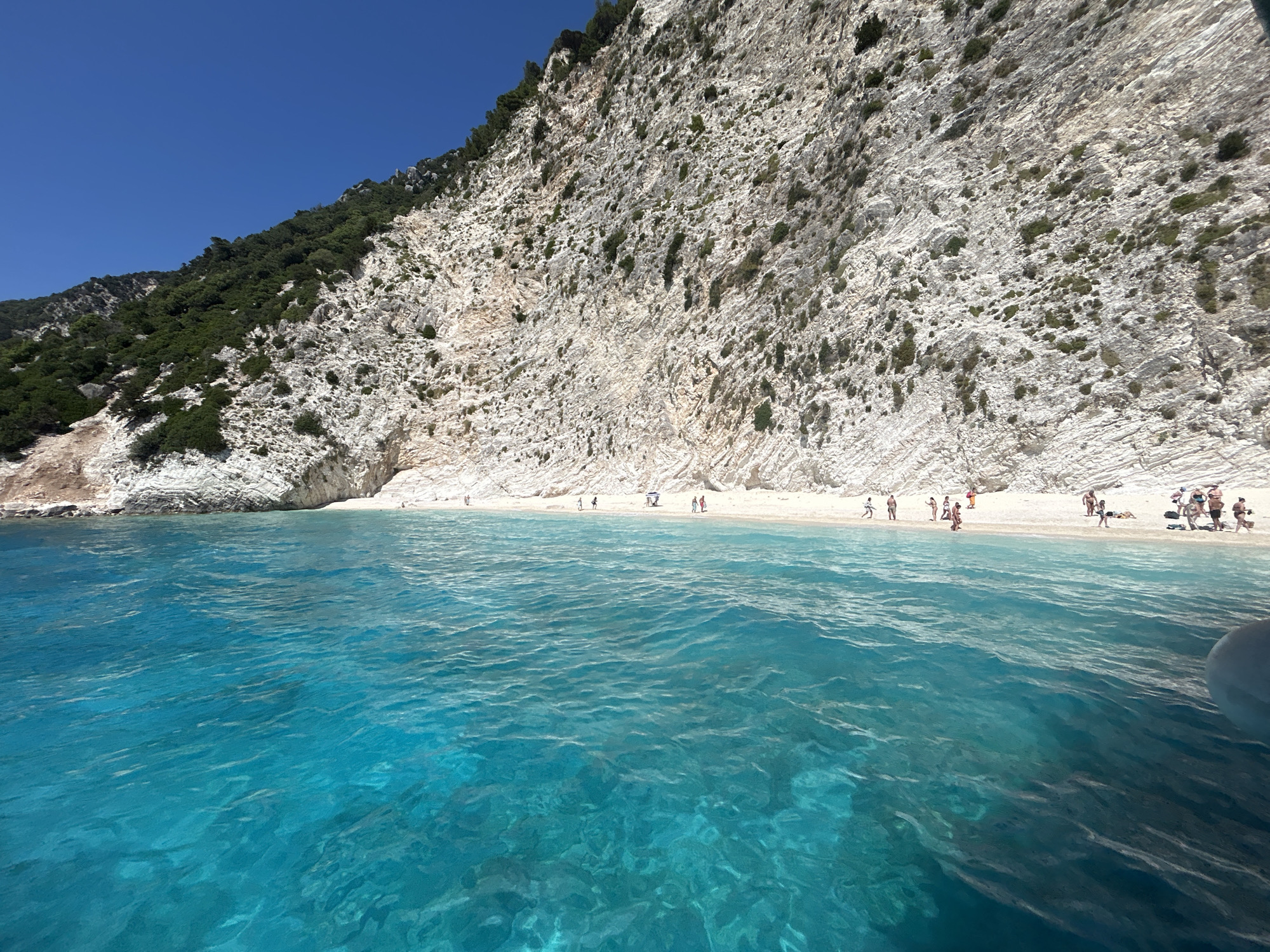 Turquoise waters captured at Kefalonia beach near Lixouri