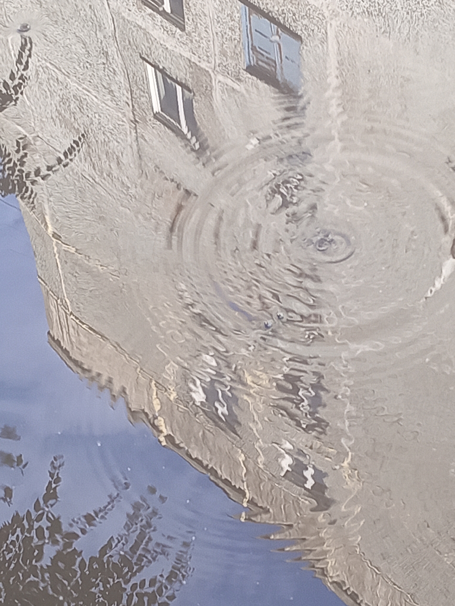 Reflections, light fixtures, and canopy shots in Novokuznetsk