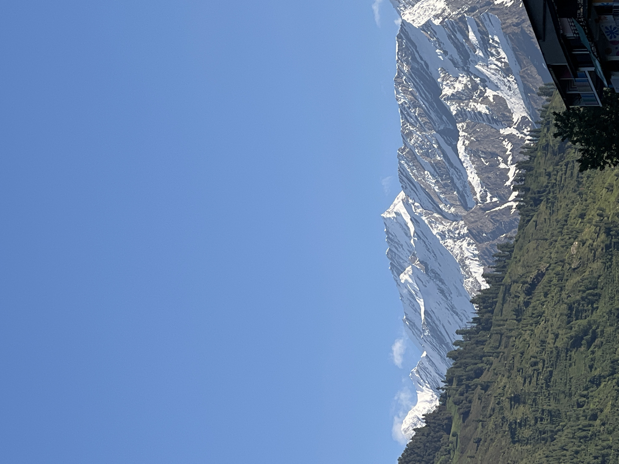 Clear mountain views documented in Vashisht, India overnight