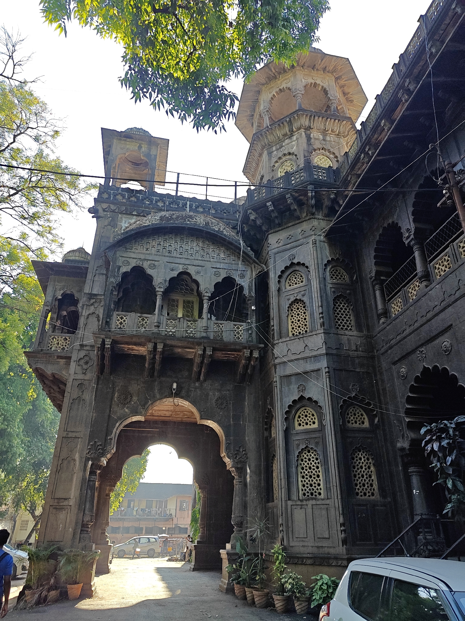 Film production and daily life at Kolhapur's New Palace