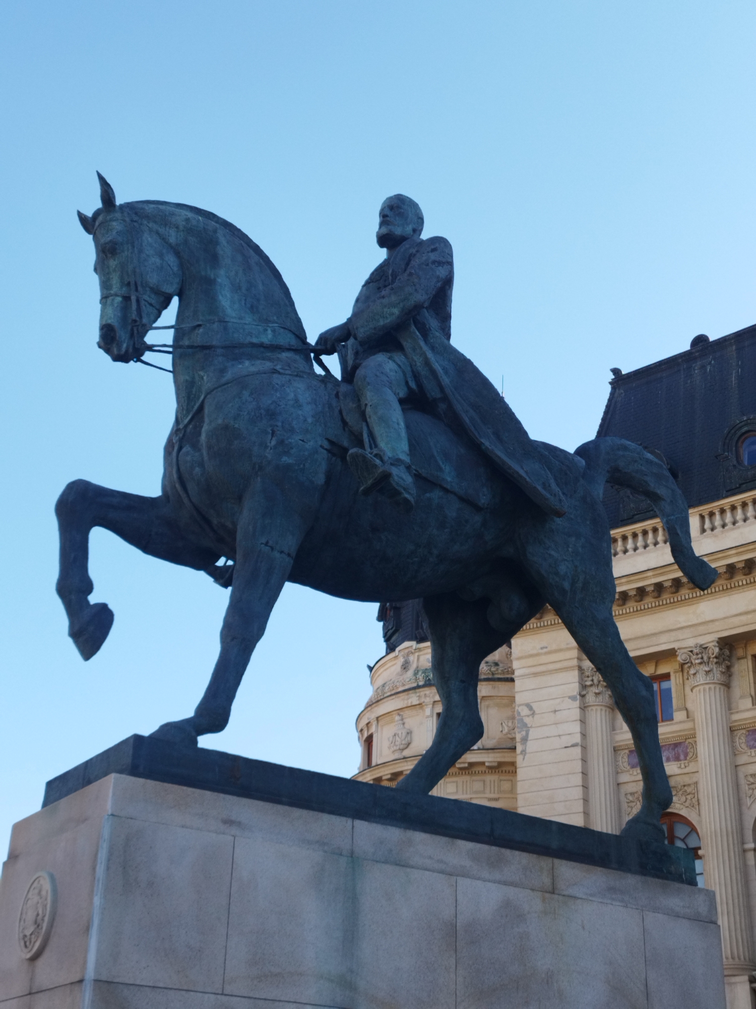Bucharest's historic center: monuments, grand facades, and statues