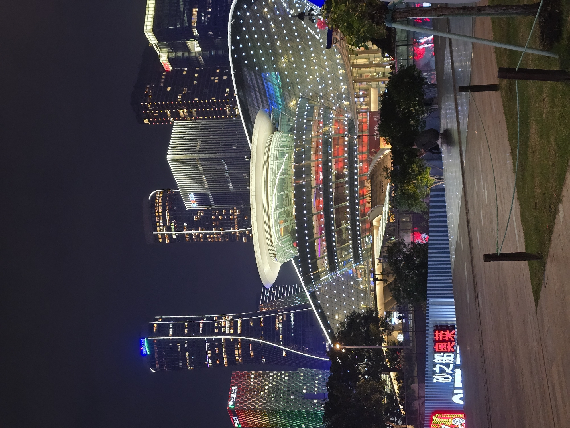 Urban scenes documented across Shangcheng District over three hours