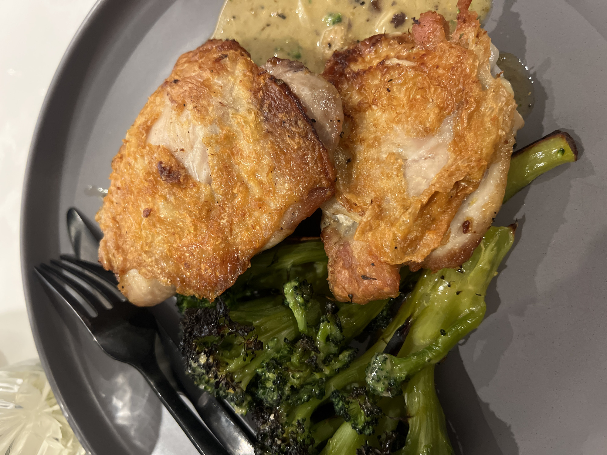 London resident documents chicken dinner with roasted vegetables