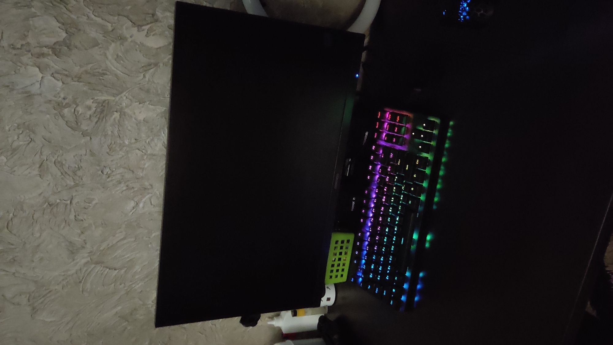 PC setup, new iPhones, and Krasnodar streets at dusk