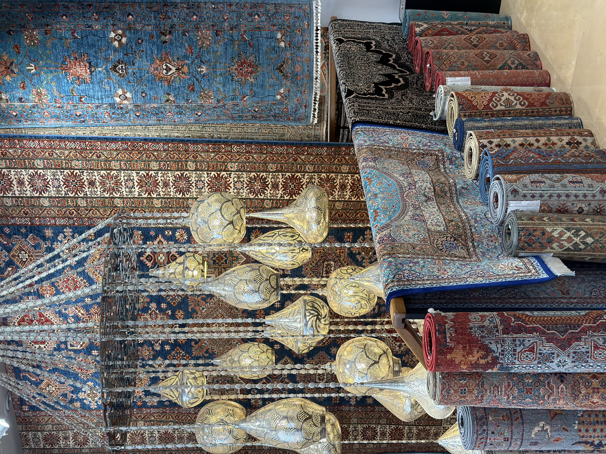 Morning snapshots capture Istanbul carpet shop and Dolmabahçe Palace