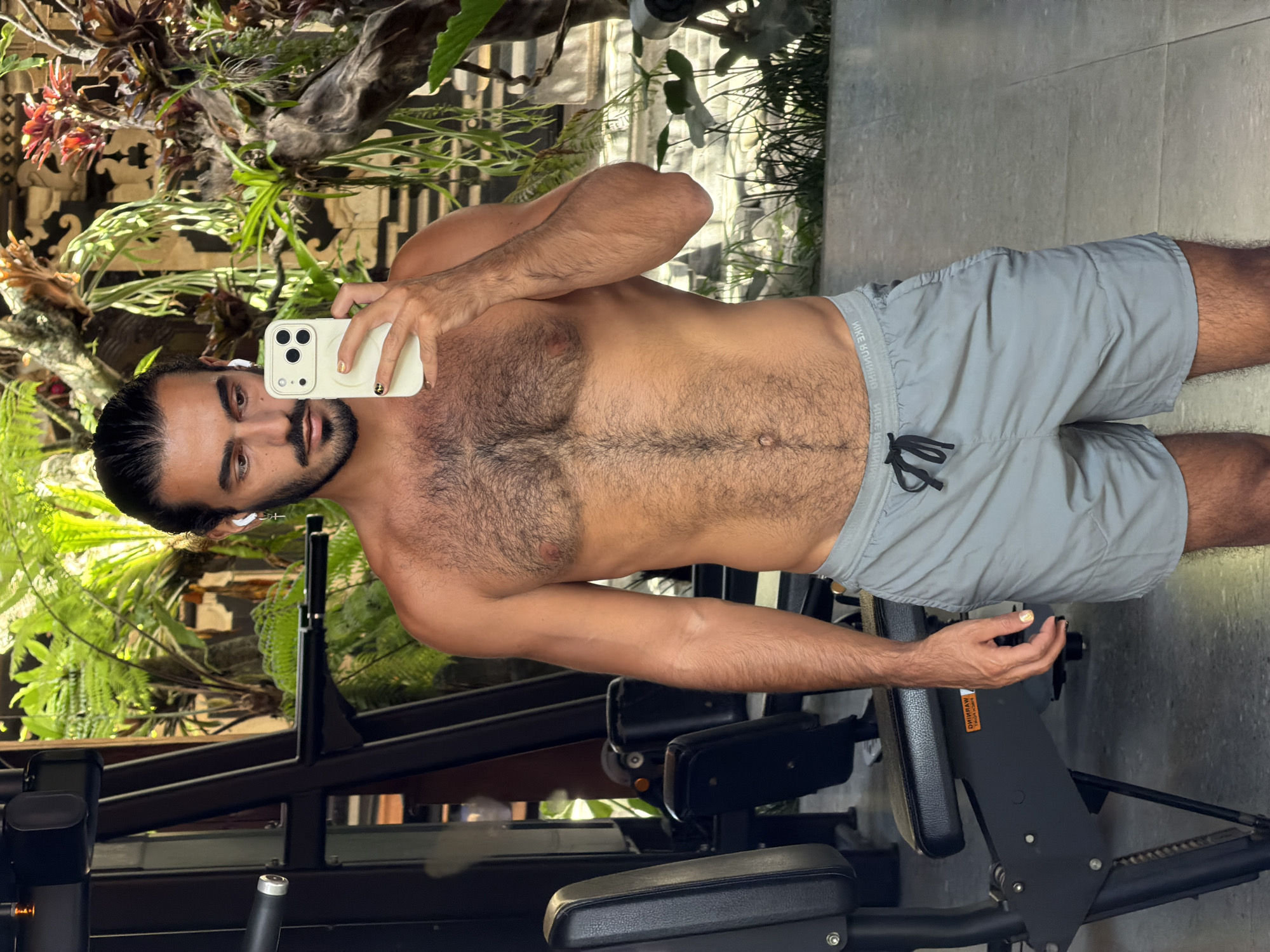Gym selfie at an open-air workout spot in North Kuta