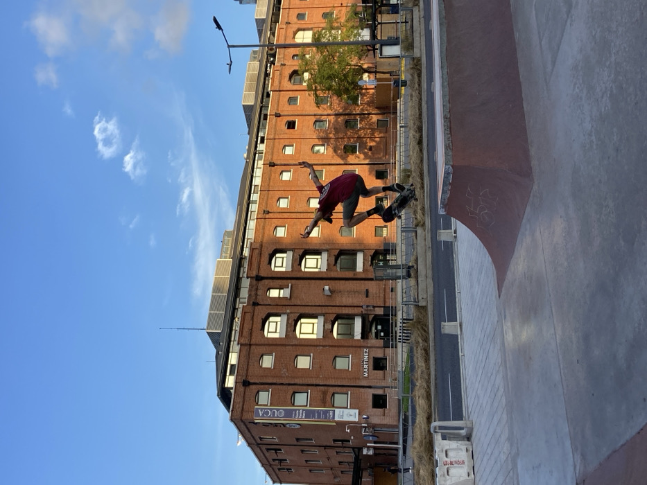 Evening skateboarding and urban life captured across Buenos Aires