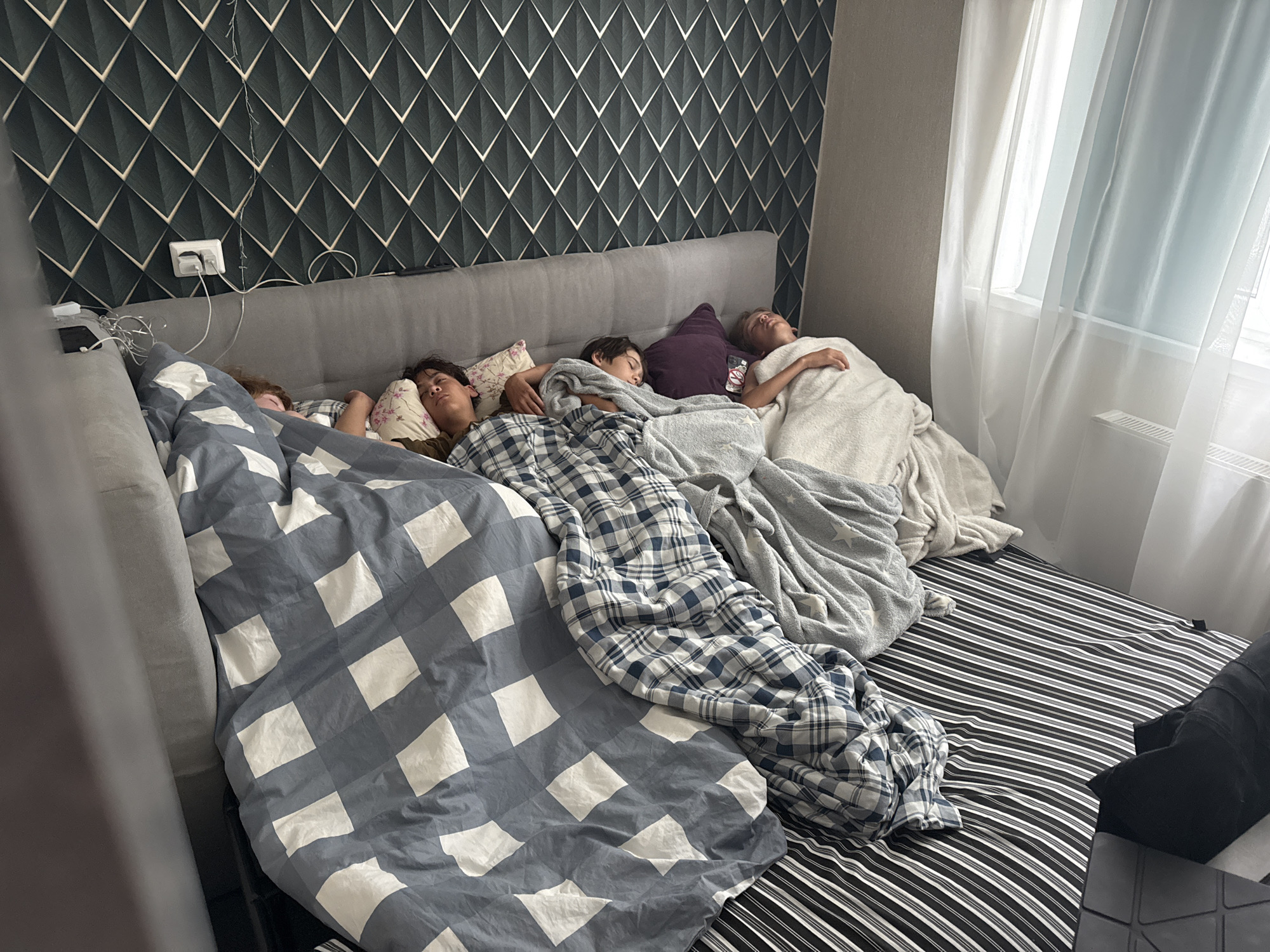 Morning domestic scenes: sleeping figures and jewelry documented
