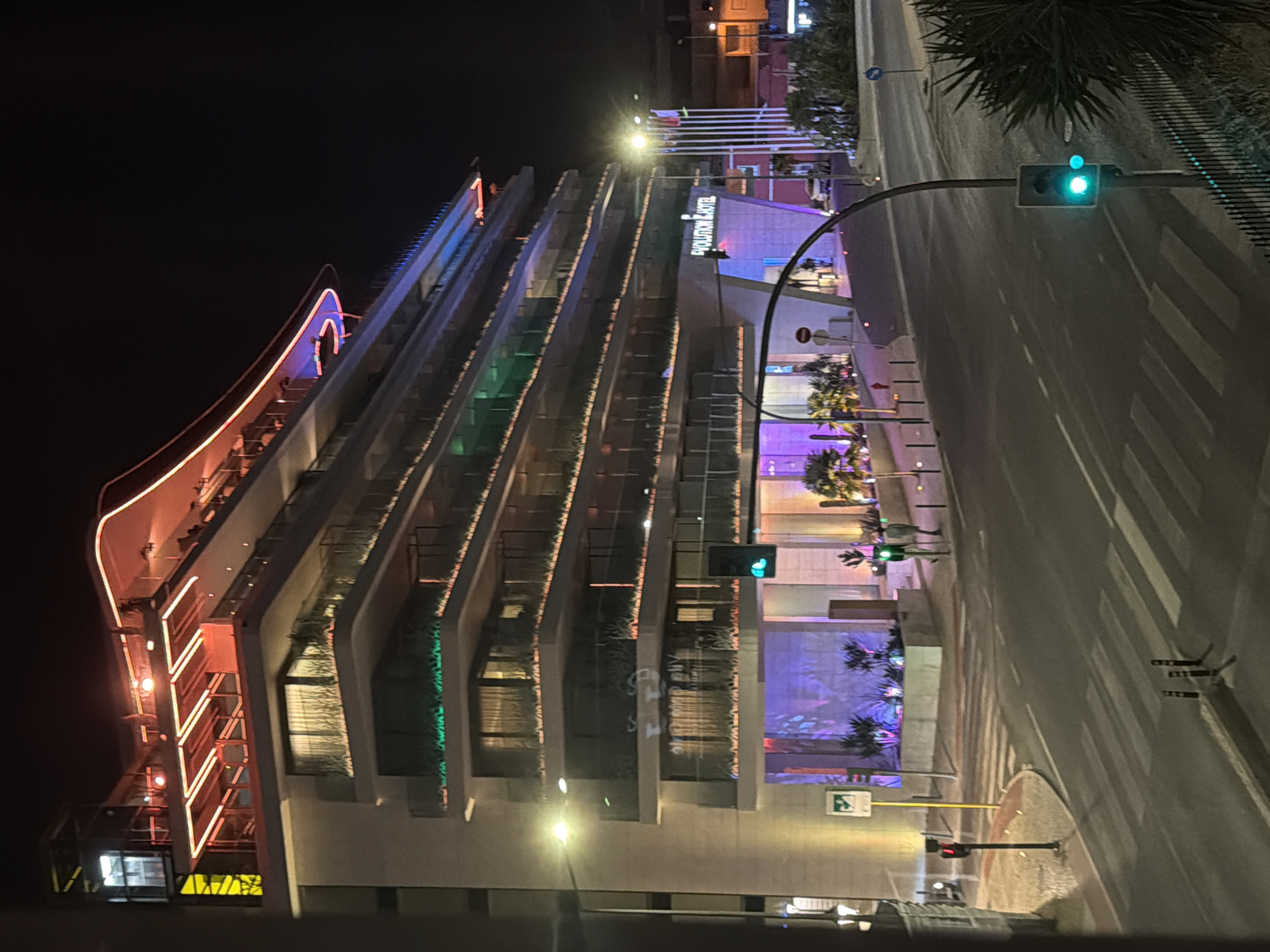 Evolution Hotel lights up a Cascais evening