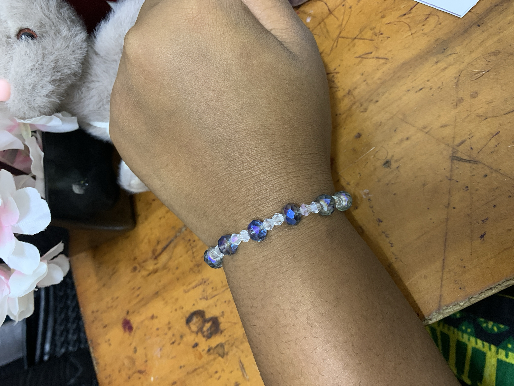 Jewelry showcase captured by witnesses in Dar es Salaam