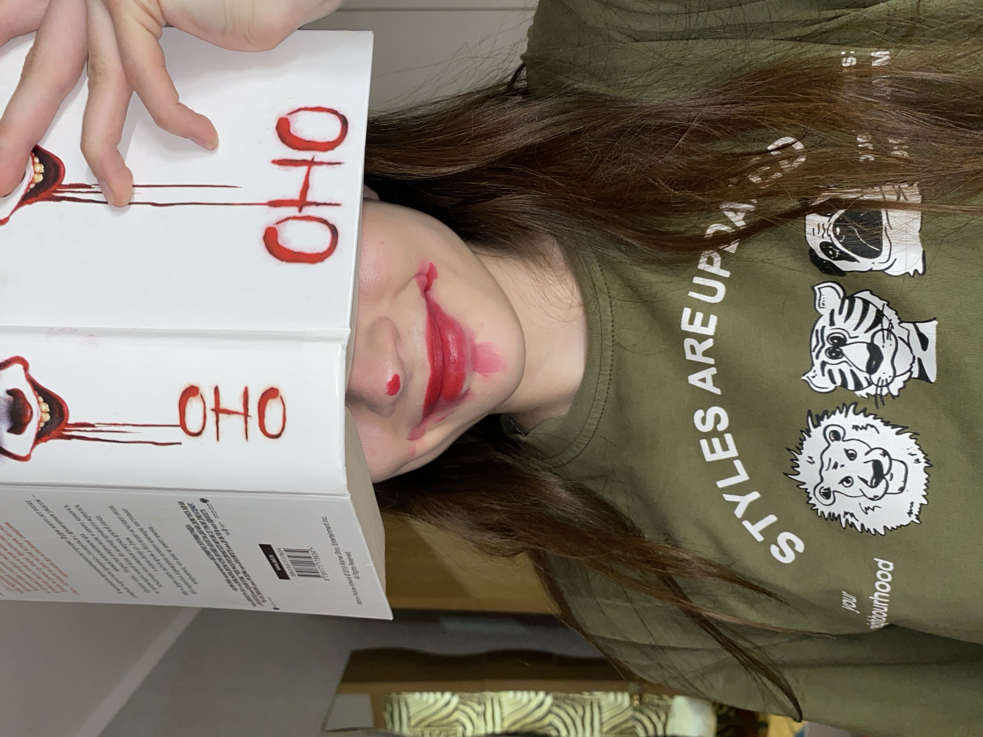 Everyday moments captured in Votkinsk: lipstick experiments and family portraits