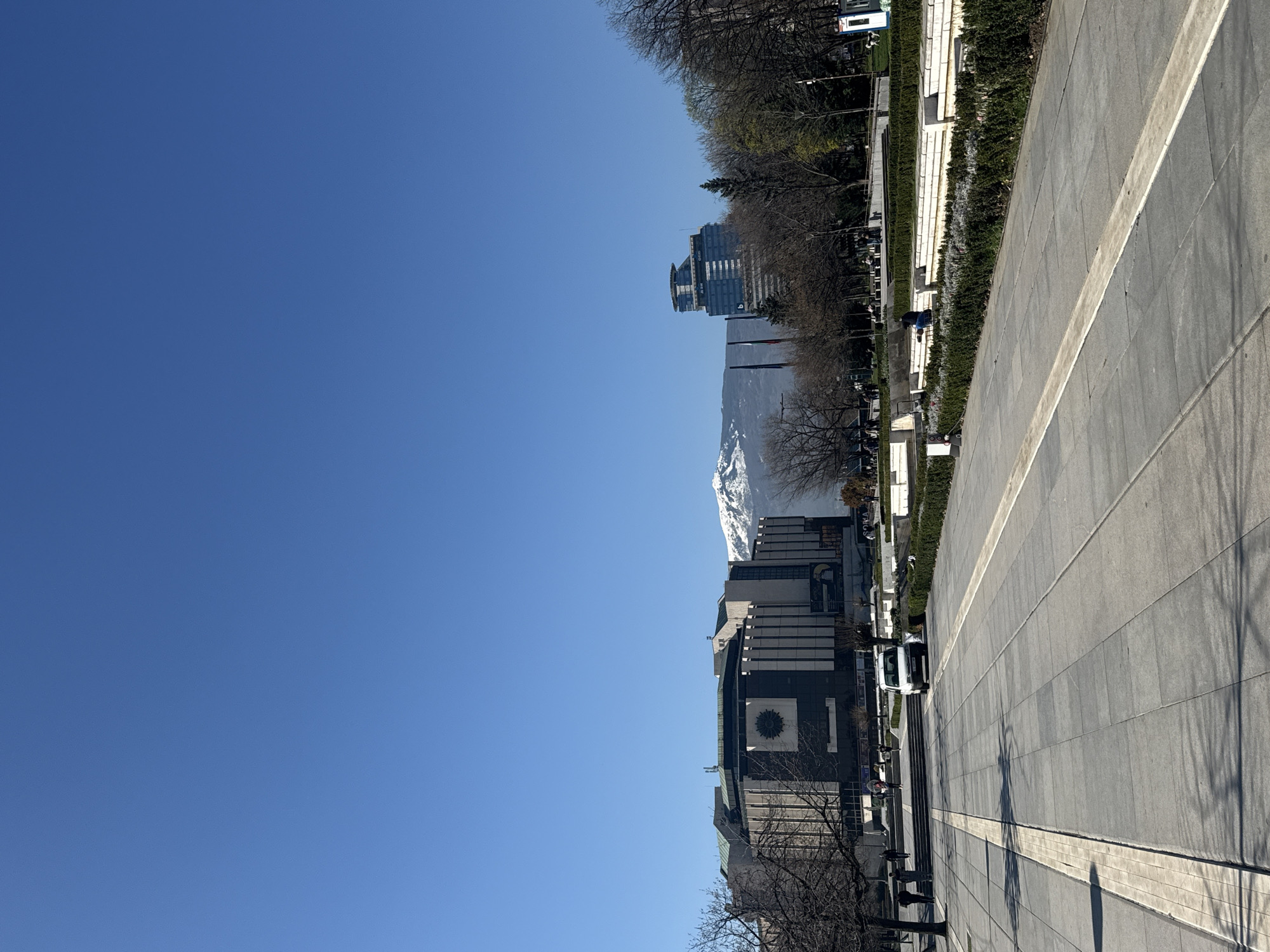 Clear morning at Sofia's central plaza near National Palace