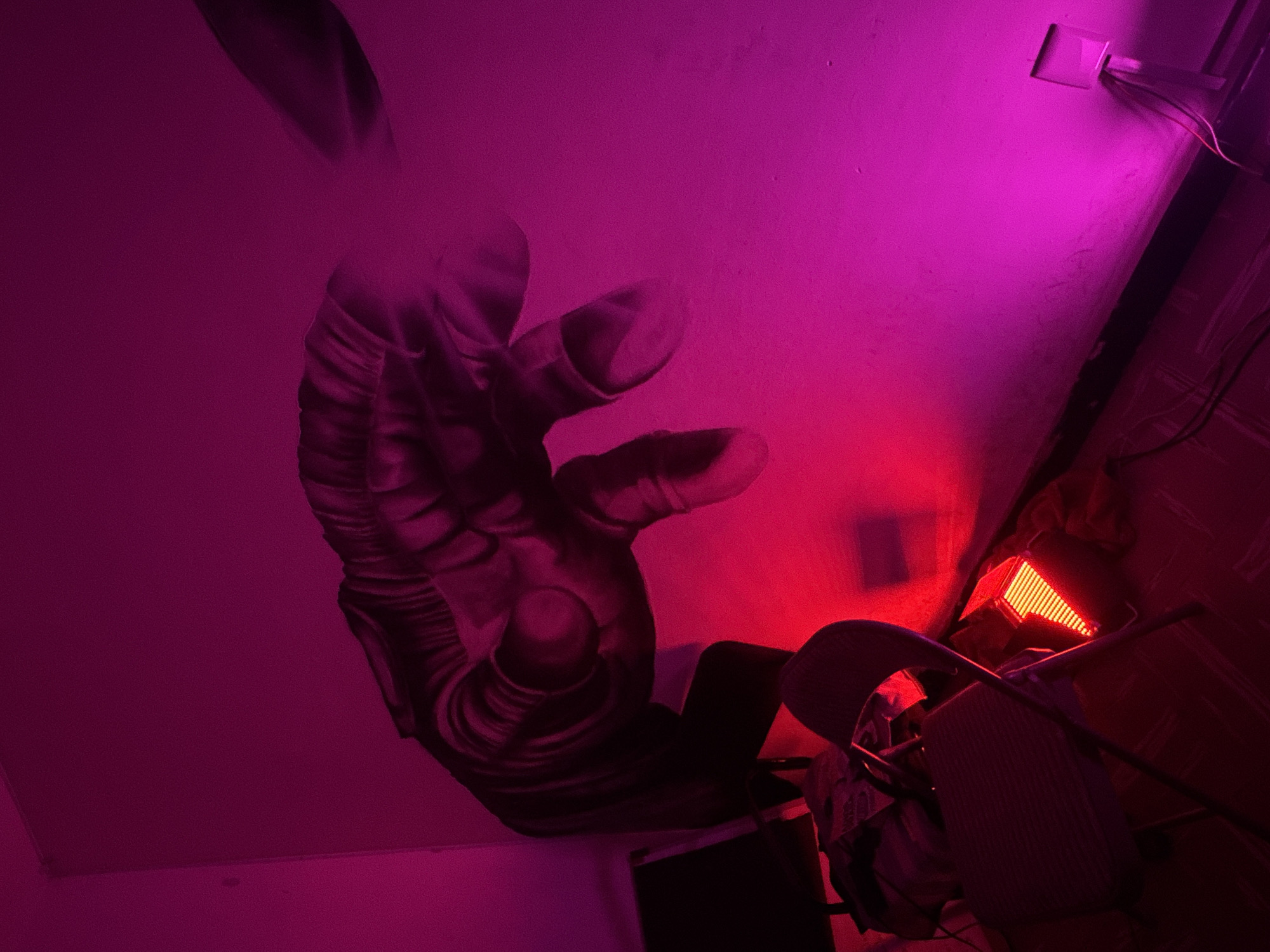 Late-night DJ setup spotted in pink-lit Puebla venue