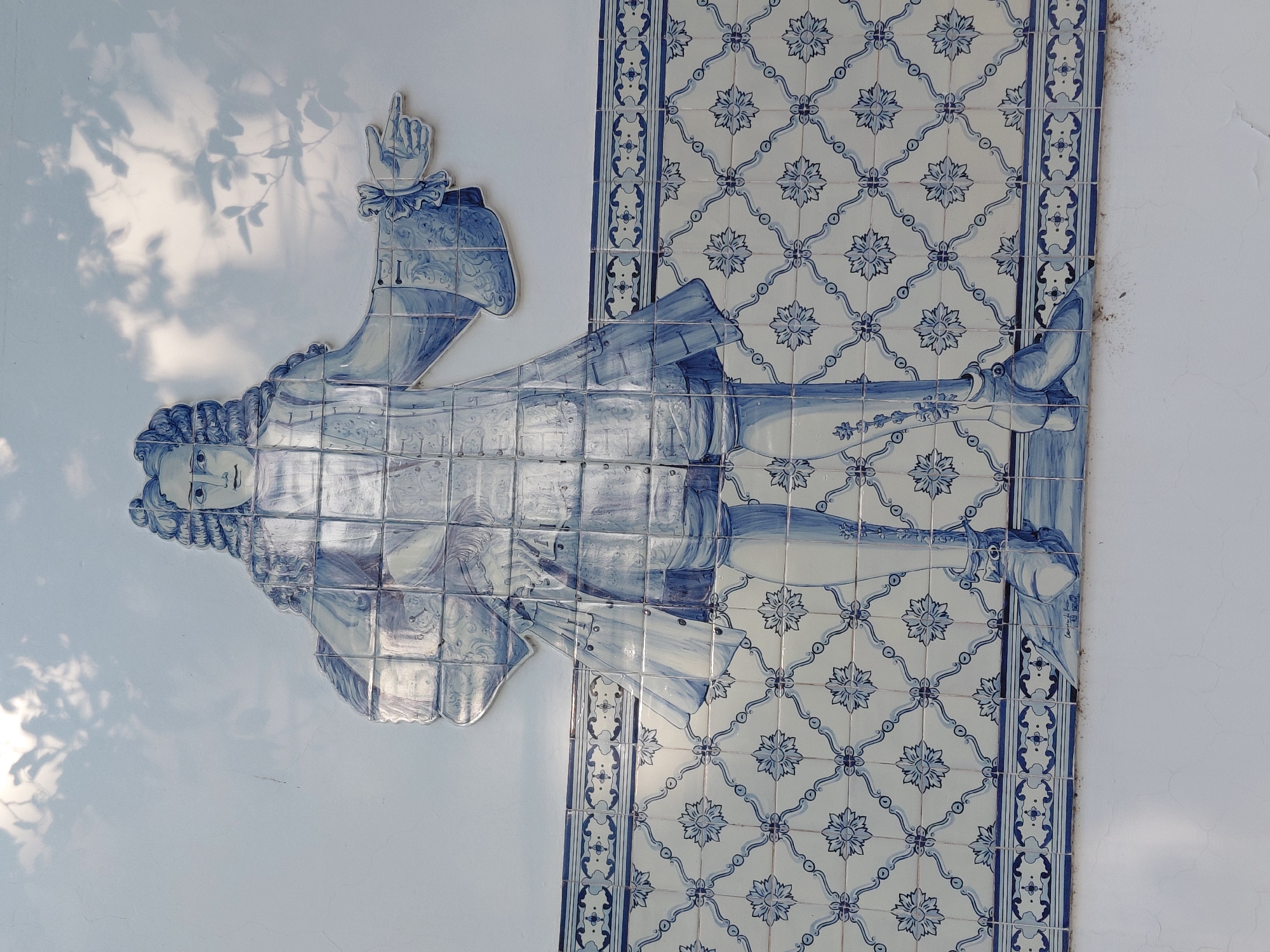 Historic azulejo tile murals documented in Mendoza parks