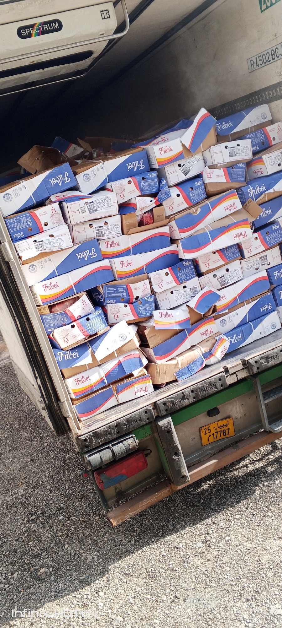 Friboi-branded cargo truck spotted in Libya with damaged boxes