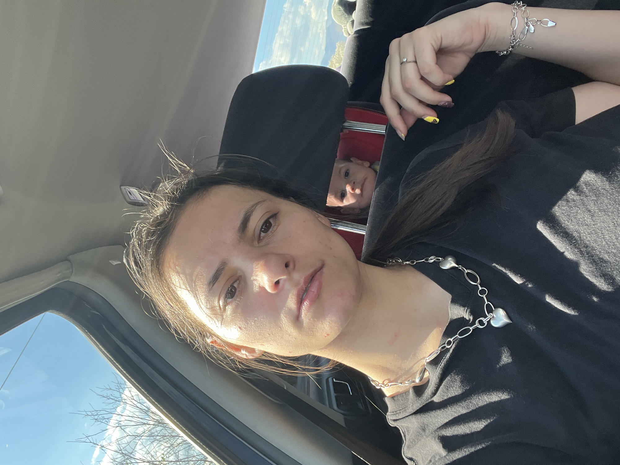 Woman takes car selfie with child in Kazanlak