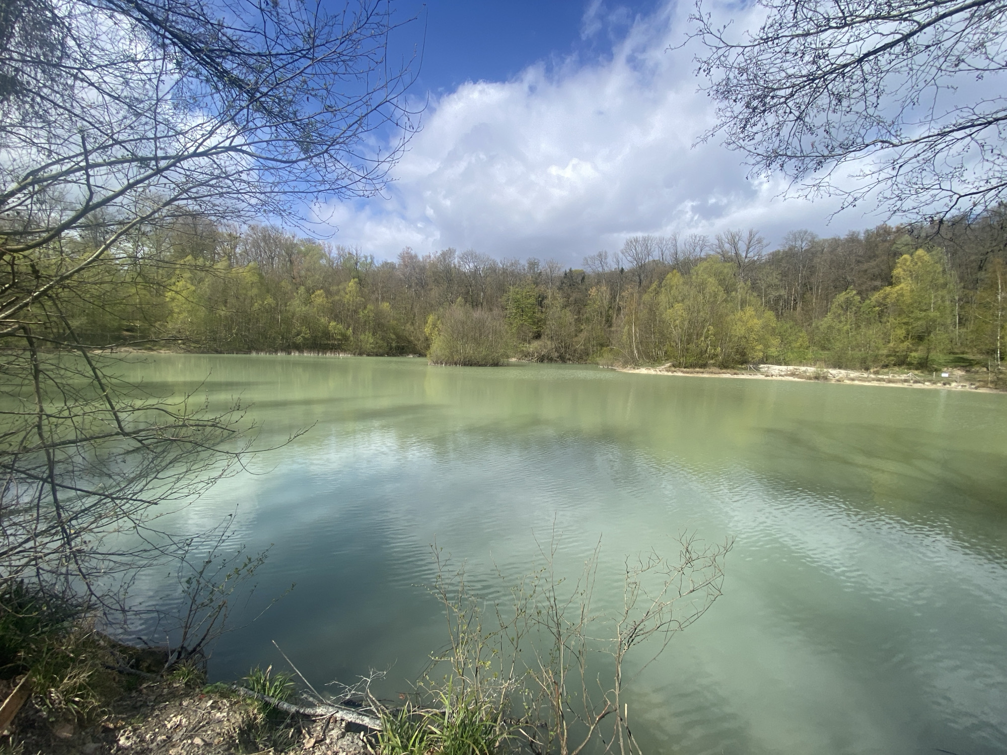 Lake views captured at Saint-Martin-du-Tertre, France