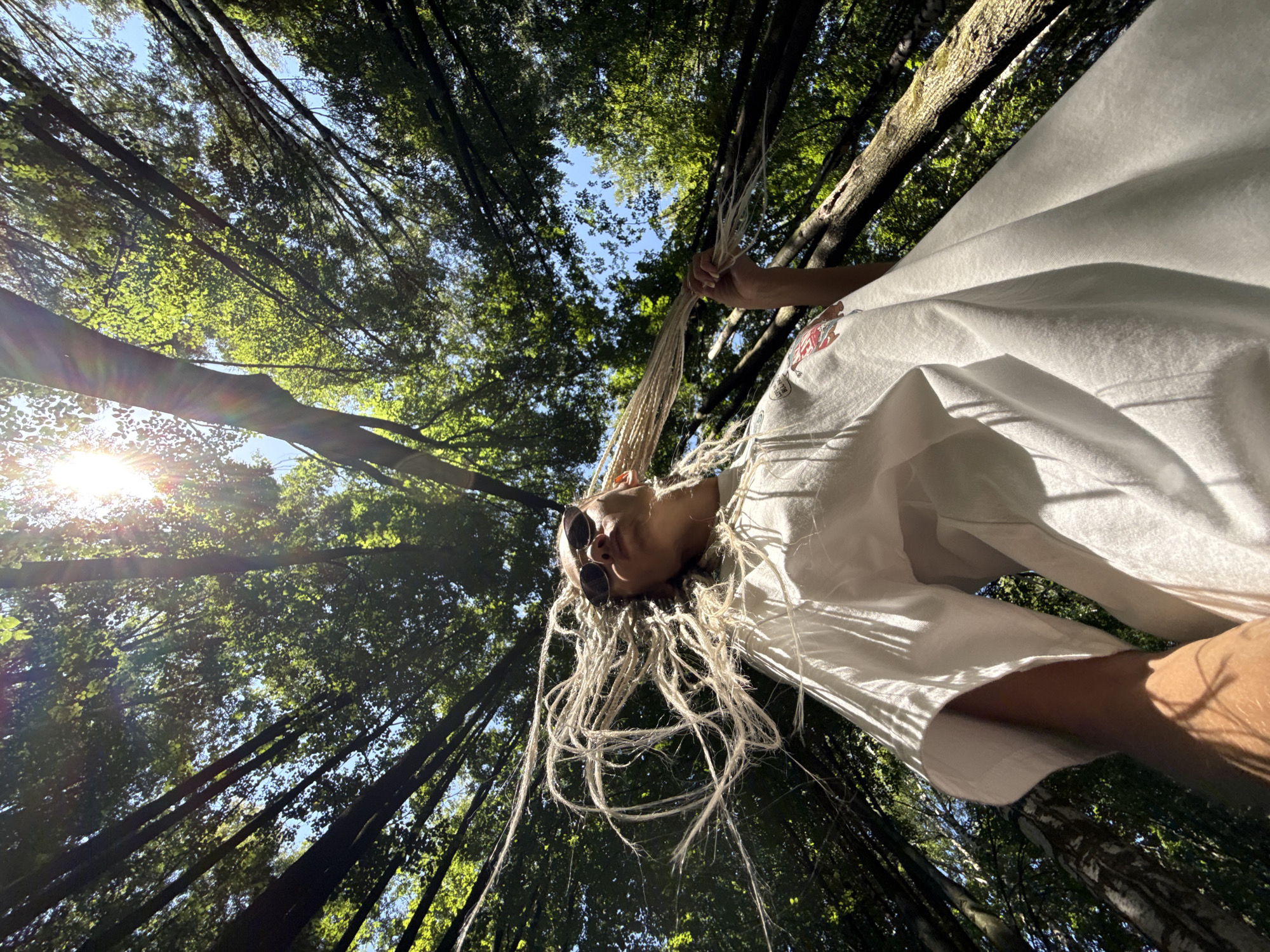 Forest walk and neighborhood stroll in Rusanovo on a summer morning