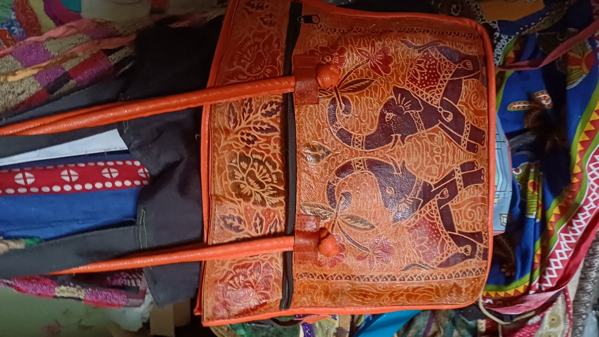 South Asian decor, jewelry, and keepsakes in an Izhevsk home