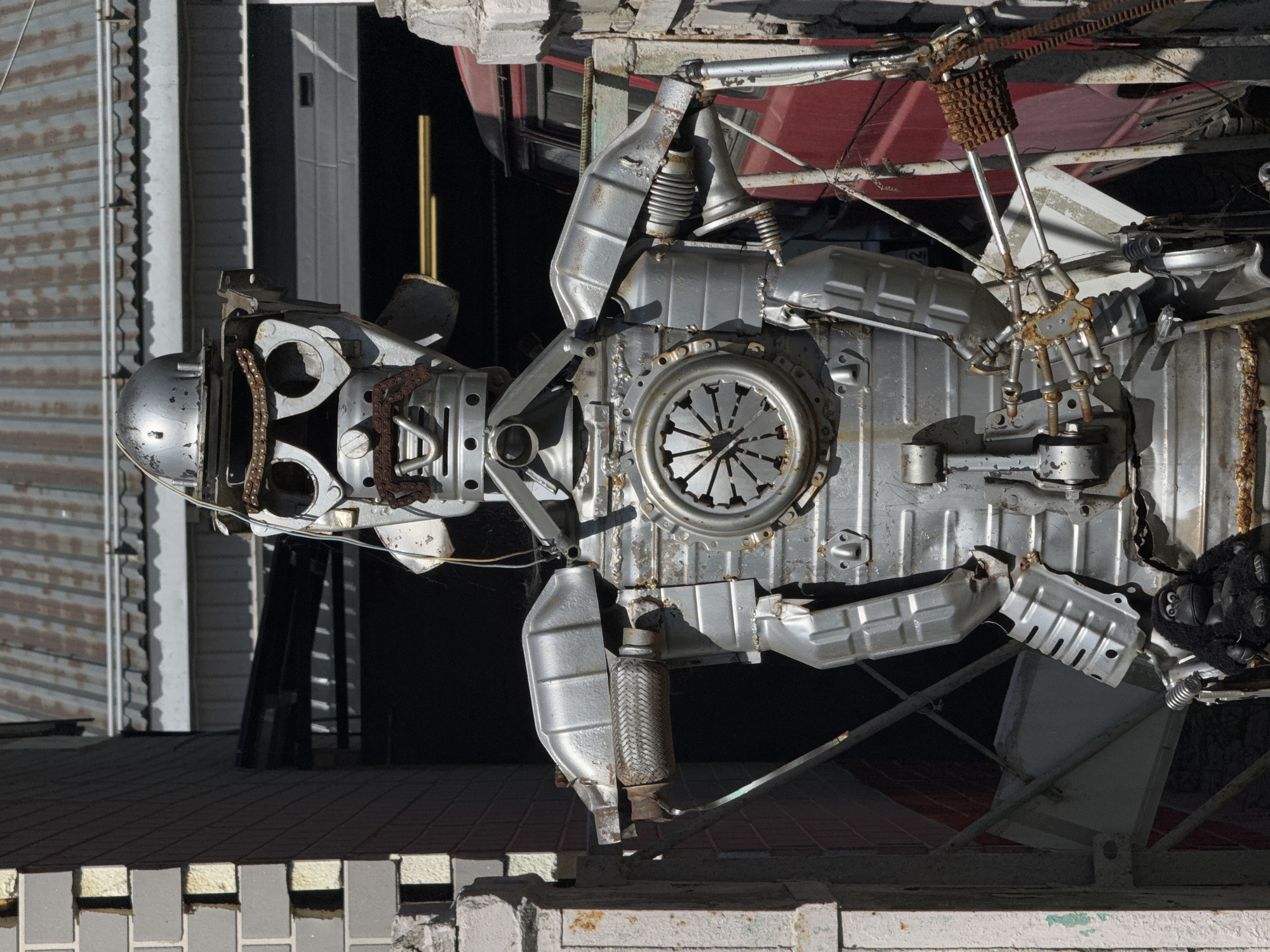 Recycled metal sculptures spotted across Nizhny Novgorod streets