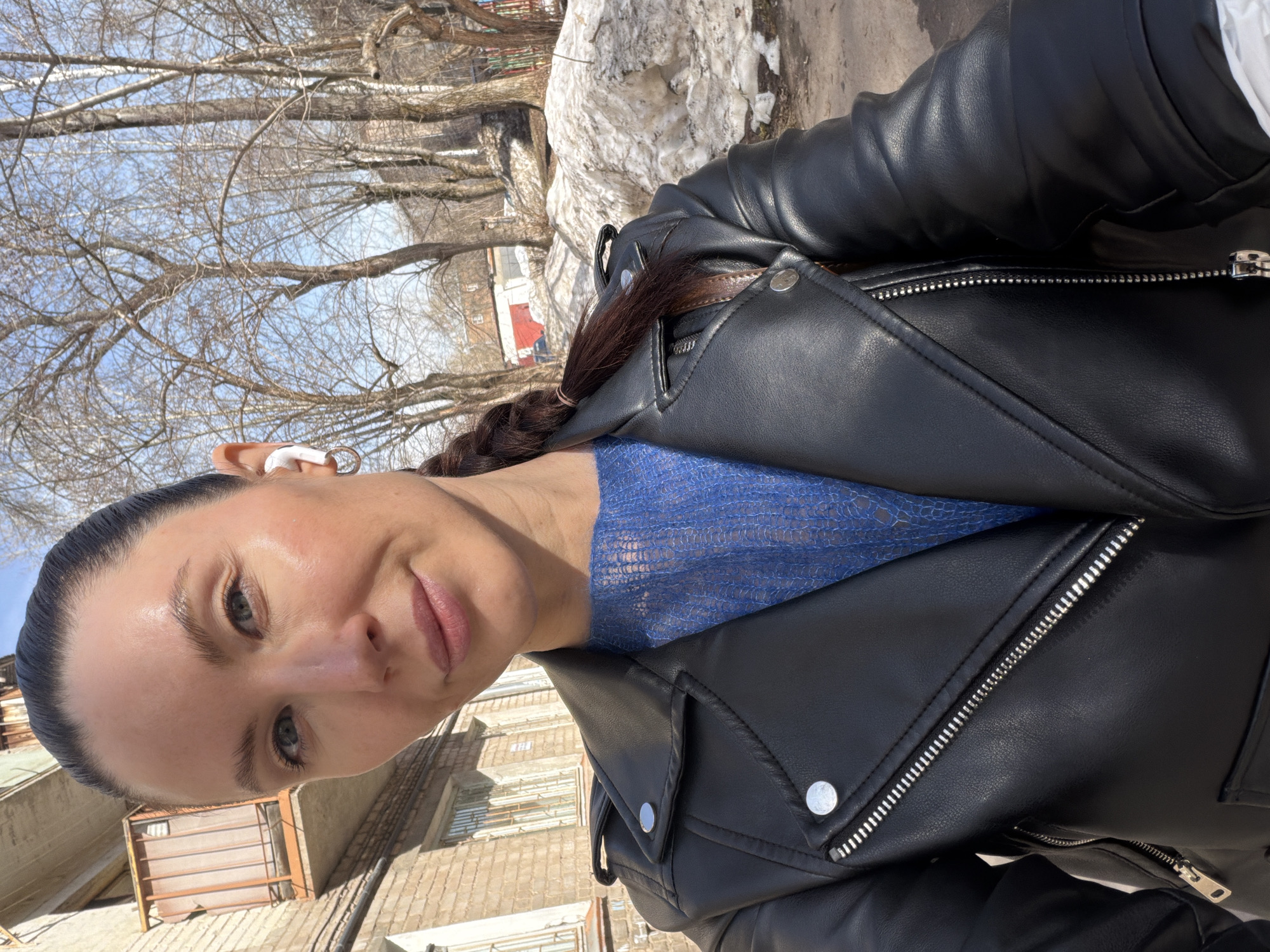 Woman documents morning activities with selfies in Perm, Russia