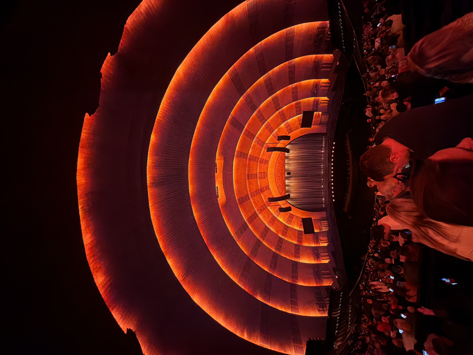 Wizard of Oz immersive show captivates audiences at Las Vegas Sphere
