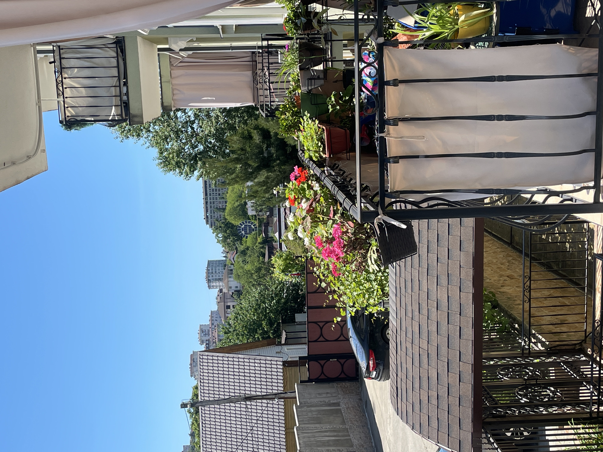 Domestic life documented in Sochi residential area during morning hours