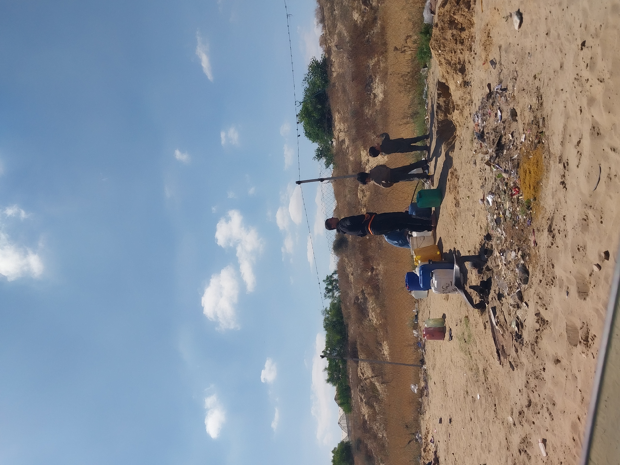 Temporary settlement conditions documented in Deir el-Balah