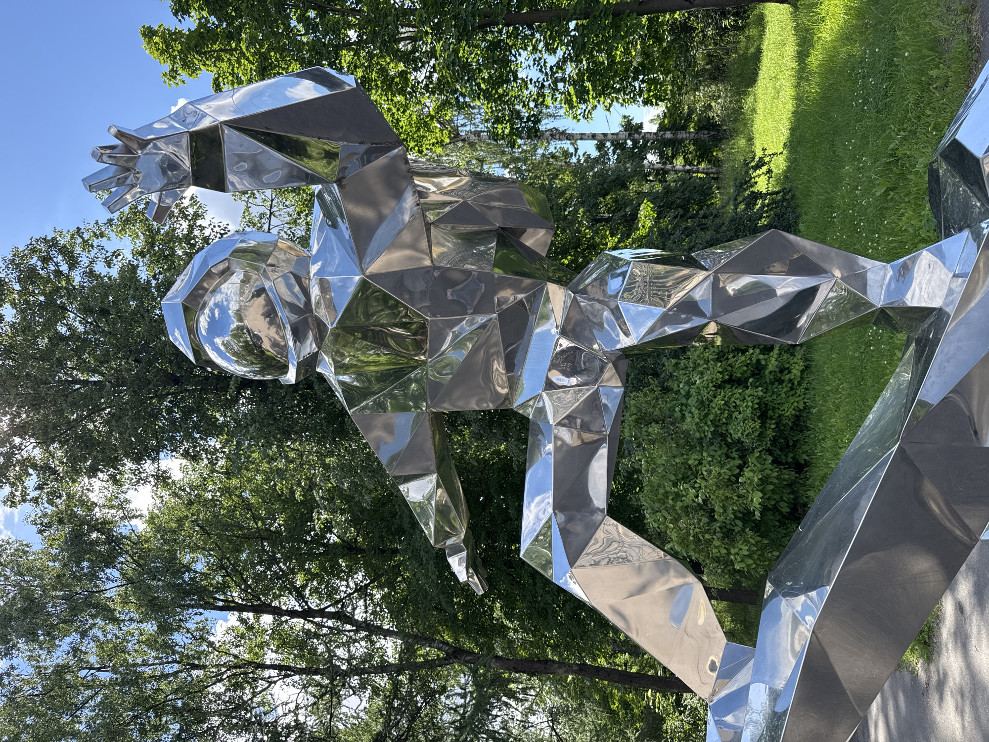 Exploring metal sculptures and neoclassical architecture in Sinyavino