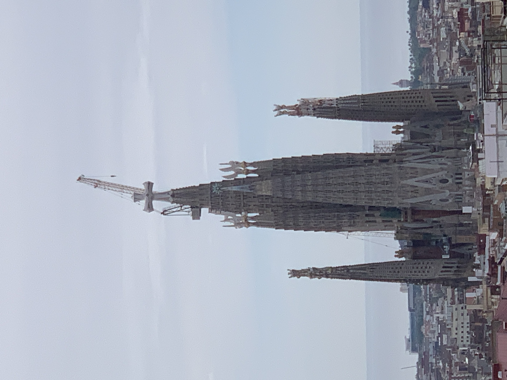 Barcelona morning: Sagrada Familia construction, skateboarding, daily life documented