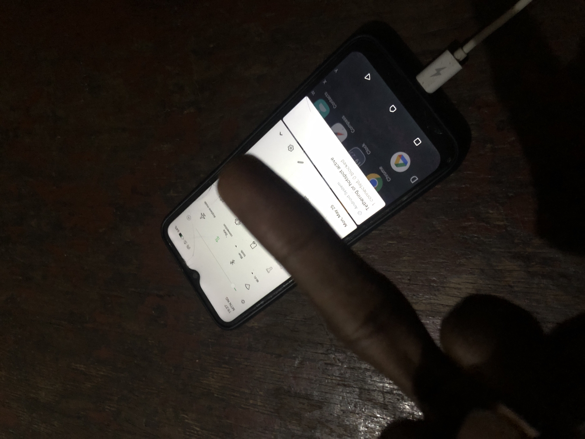 Smartphone user captures evening device usage and charging session
