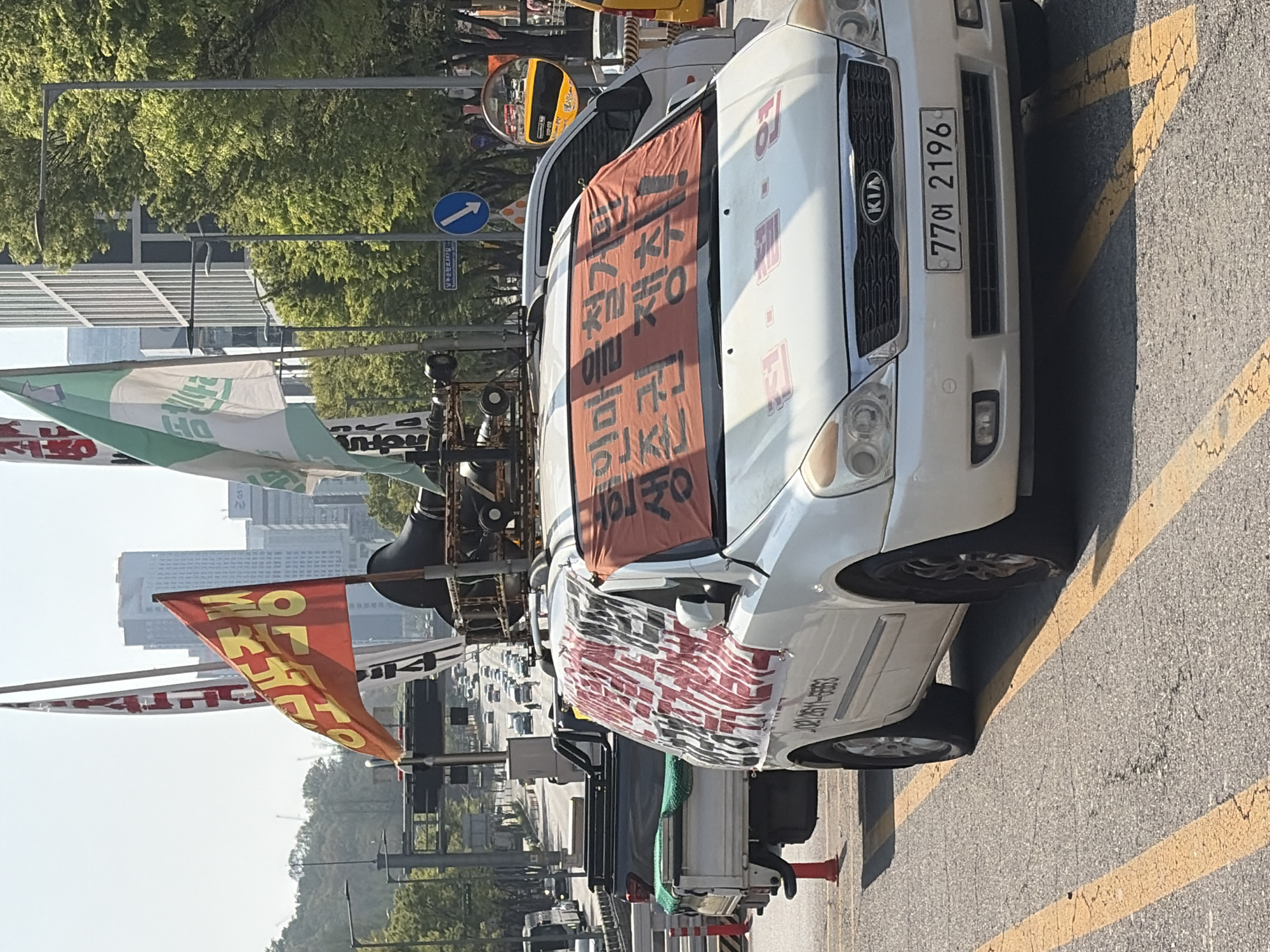 Political demonstration vehicle spotted on Seoul street