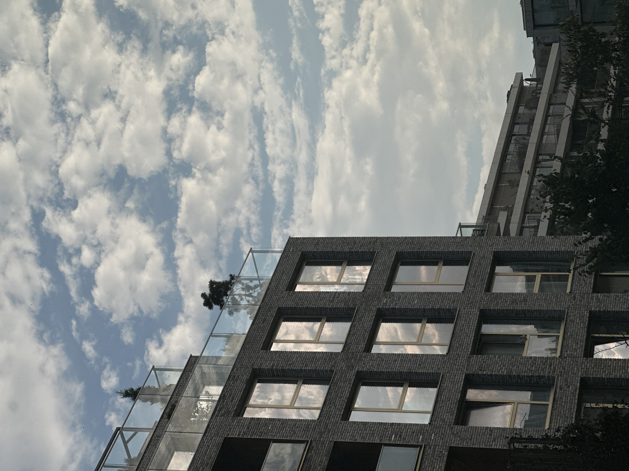 Lazy Amsterdam afternoon: apartment life and modern architecture