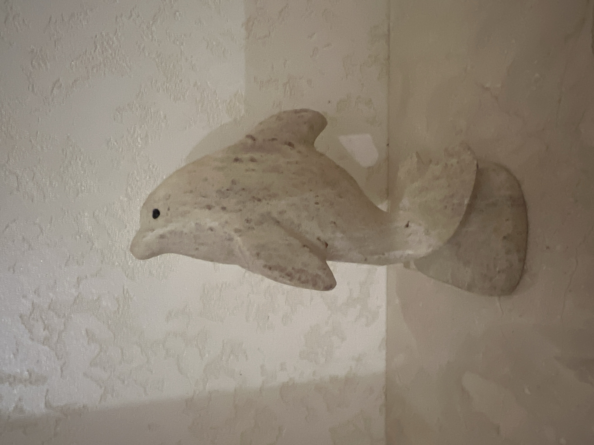Decorative objects and street scenes from Bender, Moldova