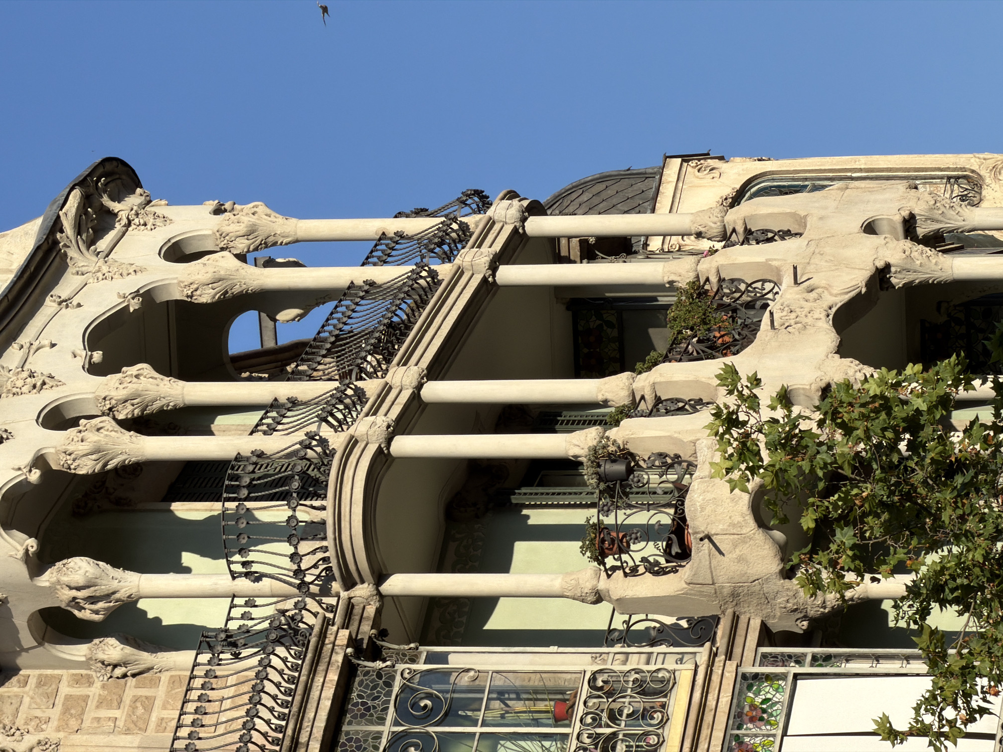 Casa Batlló and Passeig de Gràcia on a sunny afternoon