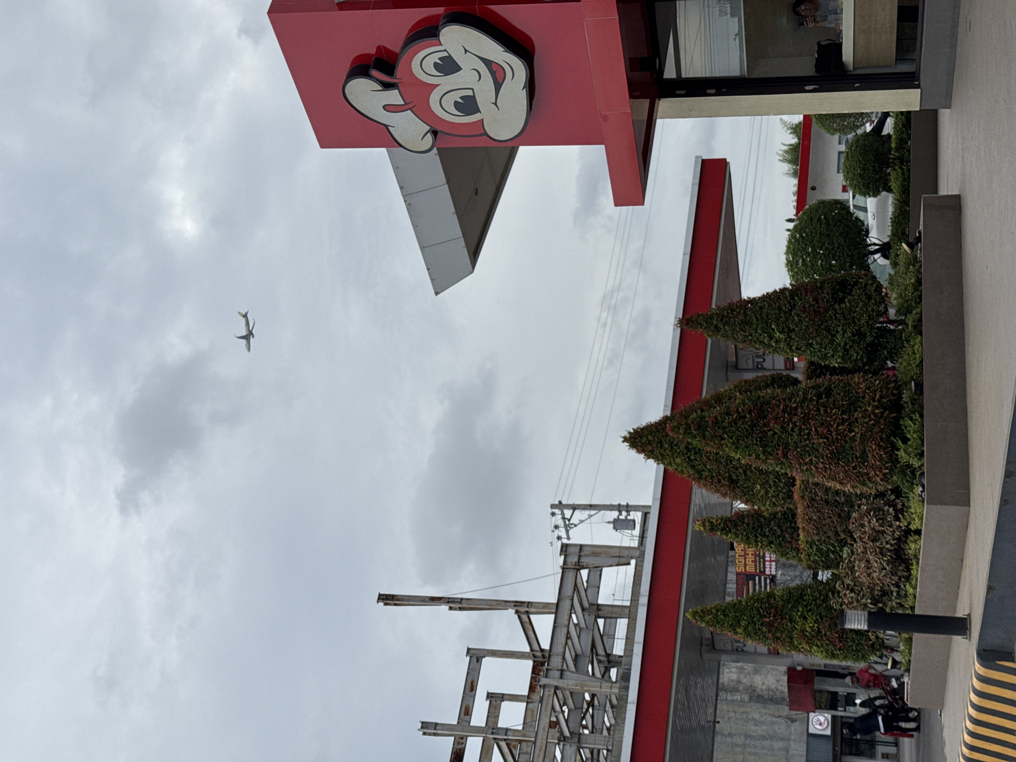 Morning stroll through Davao City includes frozen yogurt stop