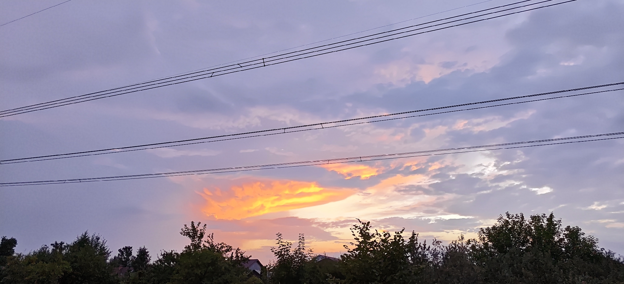 Sunset turns to lightning storm in a single evening