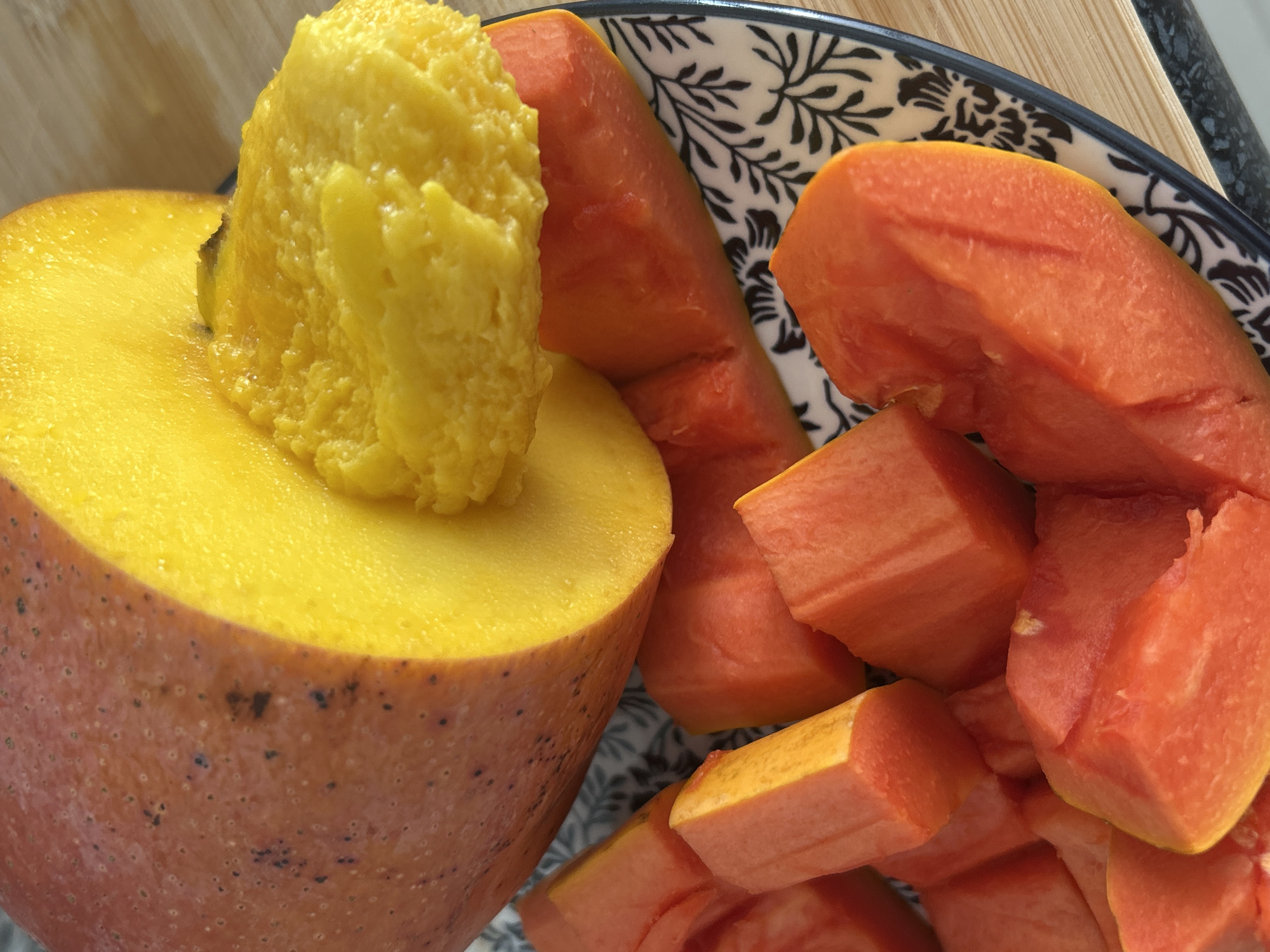 Fresh mango and papaya served up for social media in Kathu