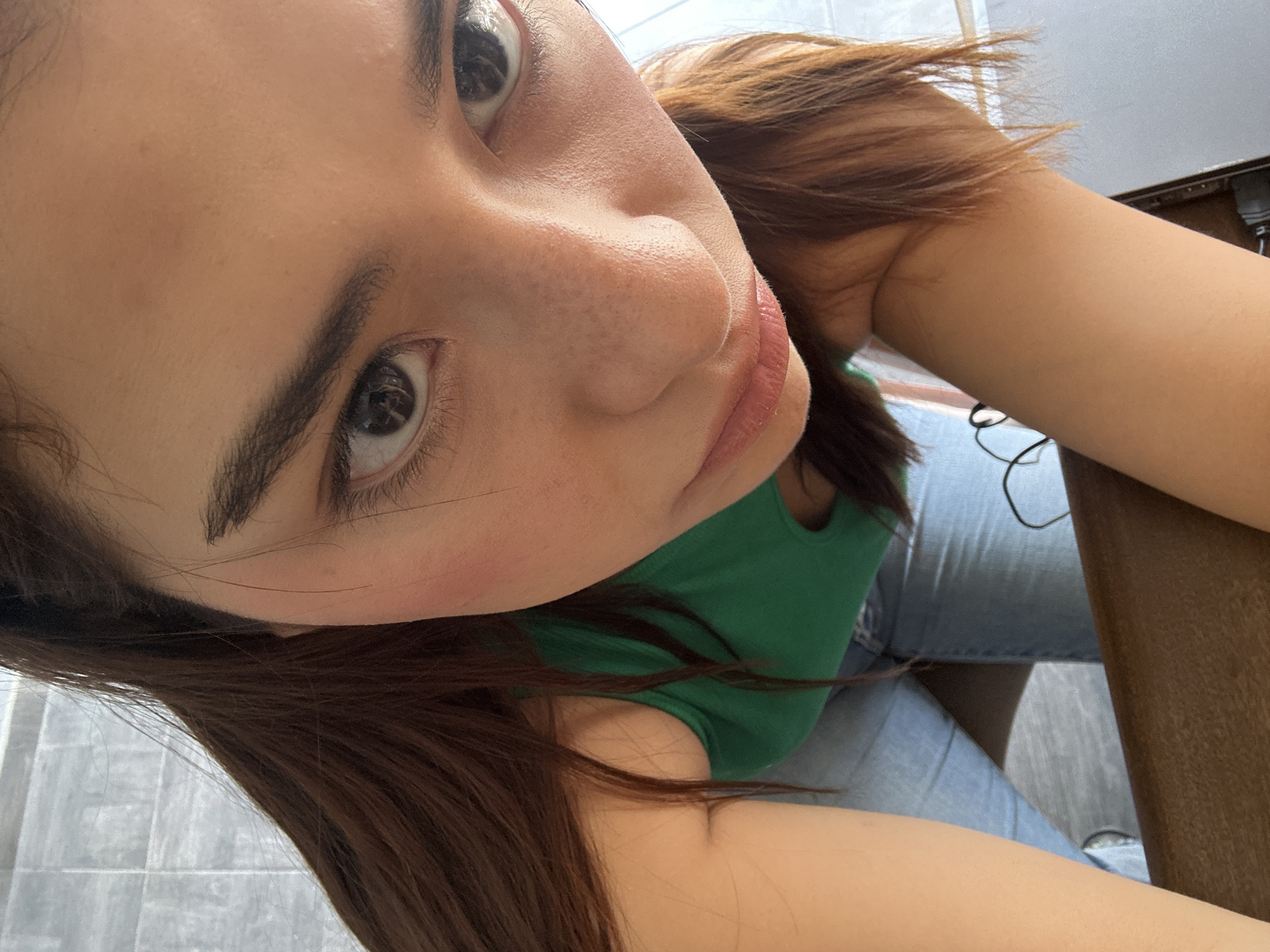 Indoor photography session documented in Puebla retail location