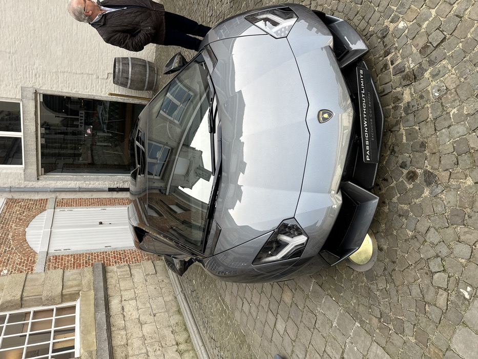Luxury Lamborghini spotted touring historic Antwerp city center