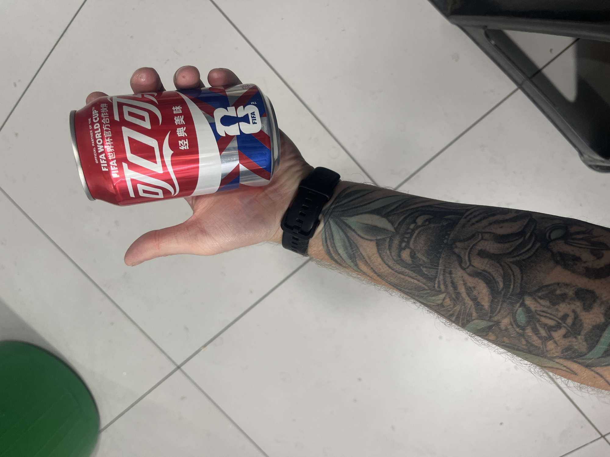 FIFA World Cup Coca-Cola can with Chinese branding, Russia