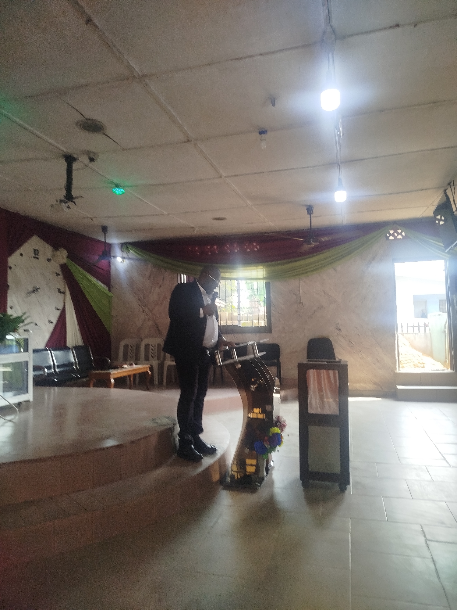 Church speaker, handshake meeting documented in Ikot Mbonde, Nigeria