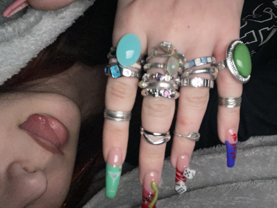 Woman documents evening routine with distinctive jewelry in Ra'anana