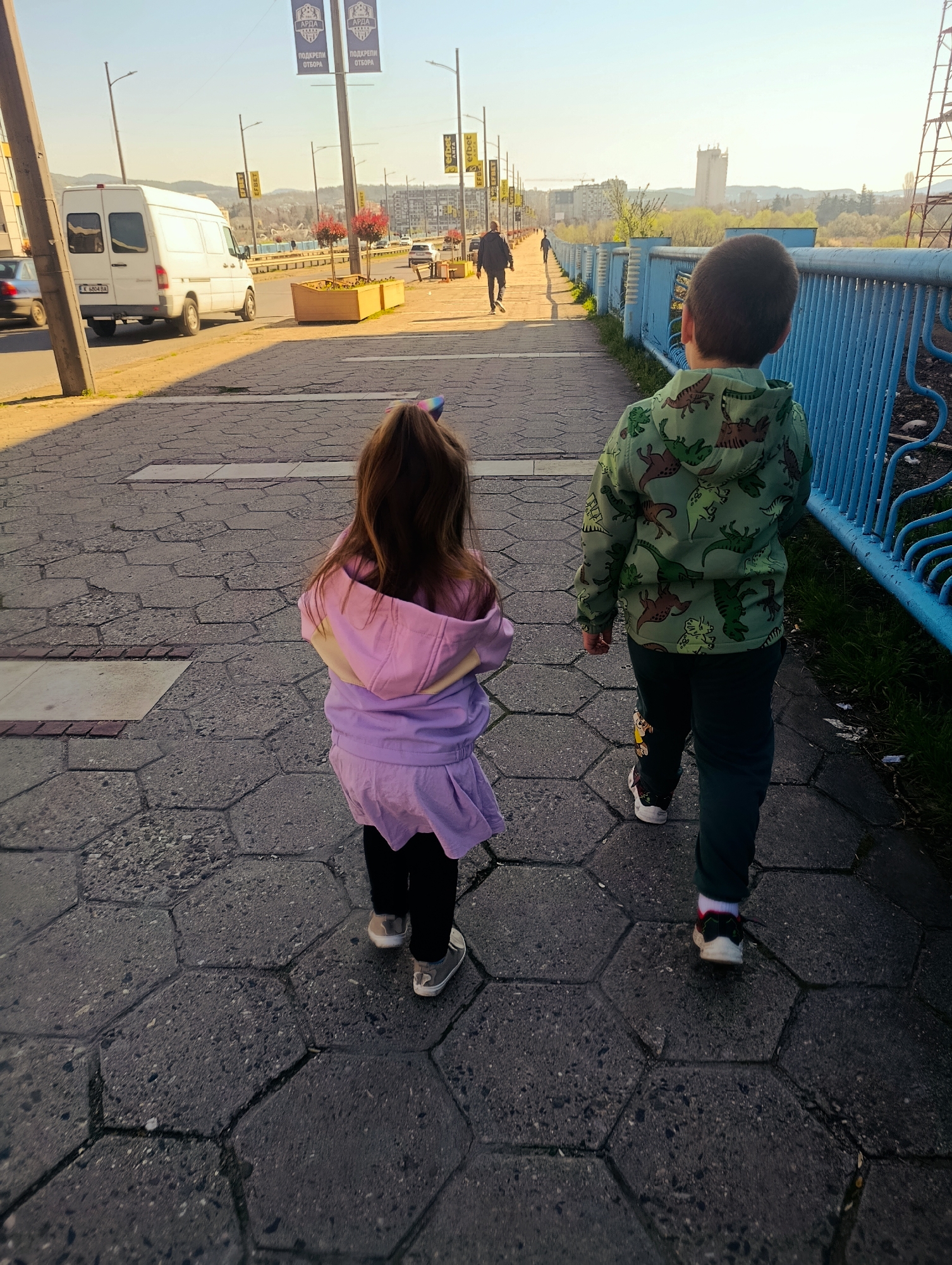 Morning scenes: children walking, flowers blooming in Kardzhali