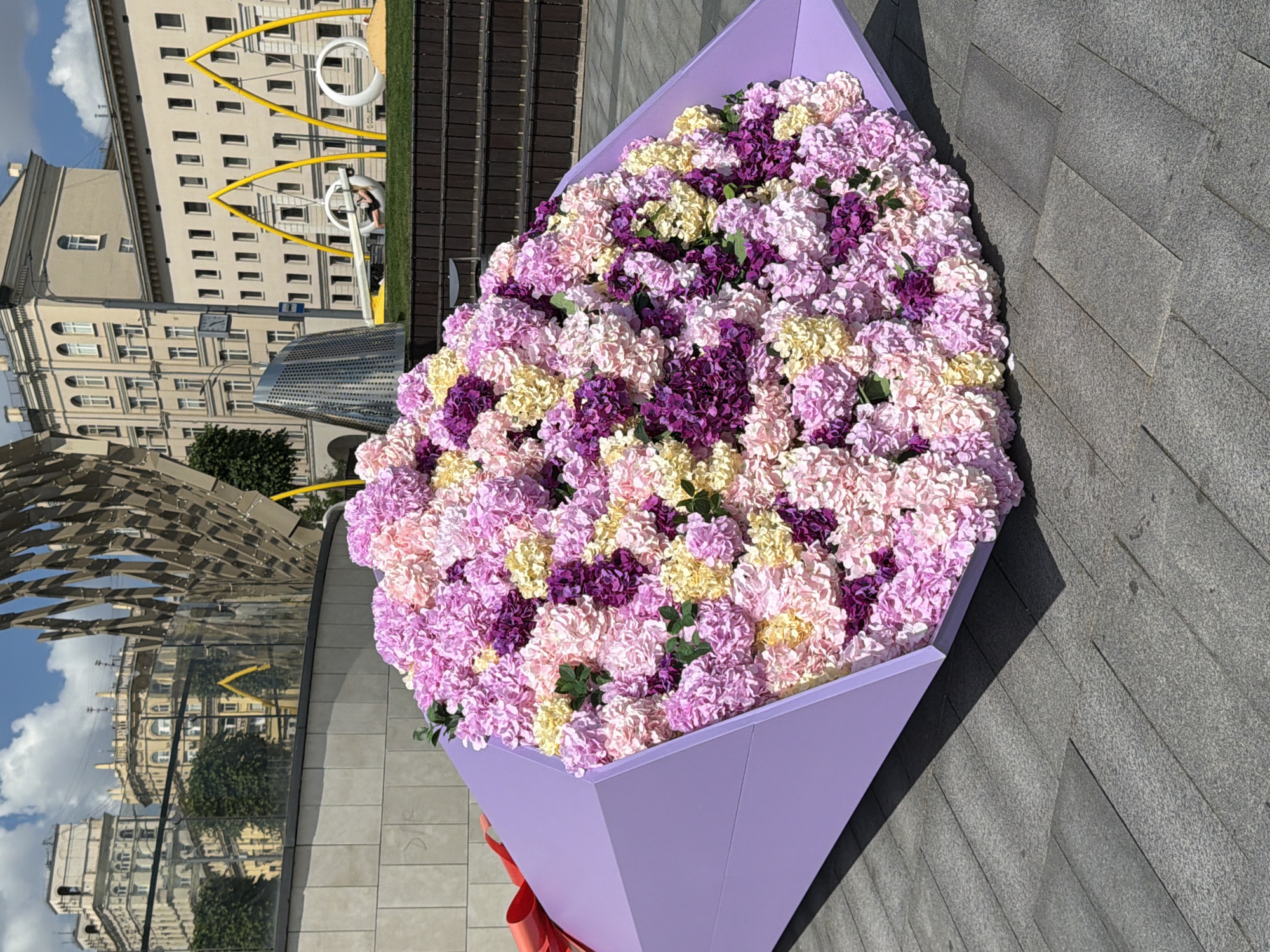 Vibrant floral art installations spotted across Moscow public spaces