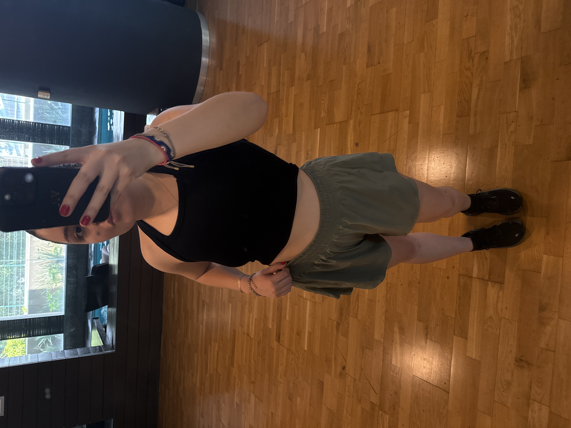 Gym selfie captured at Mexico City fitness center