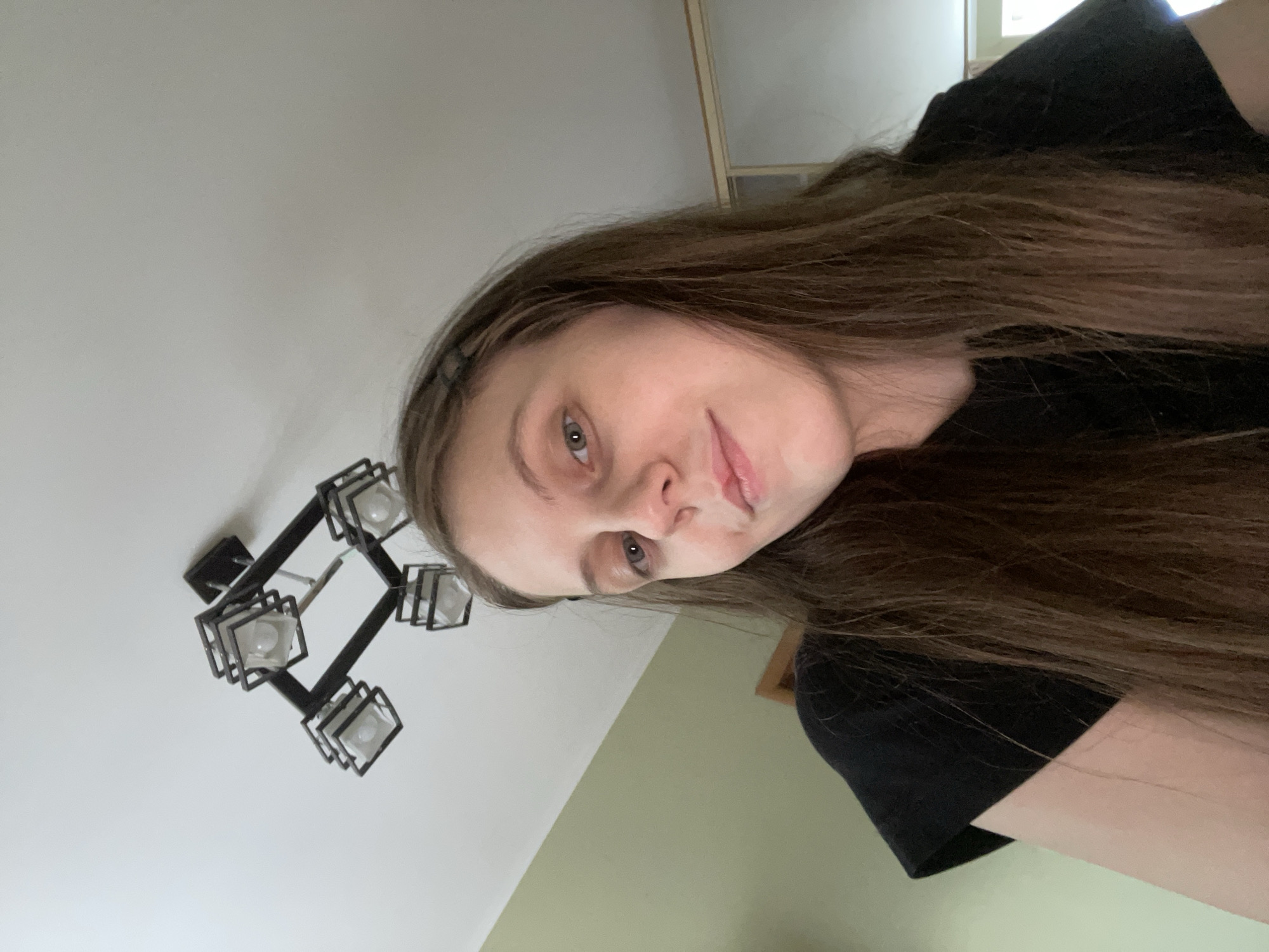 Woman documents morning routine through 25 memories in Ufa