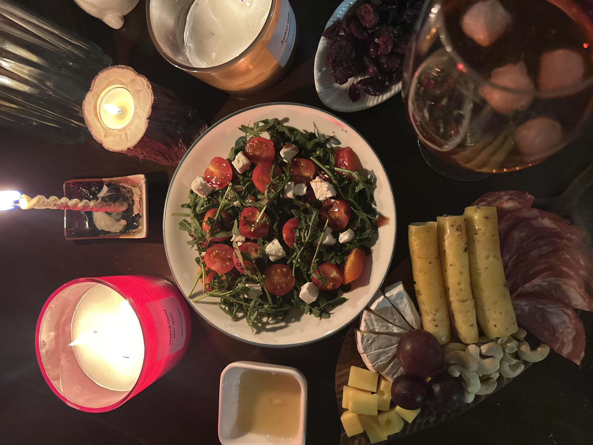 Candlelit dinner gathering documented in Chaikovsky, Russia