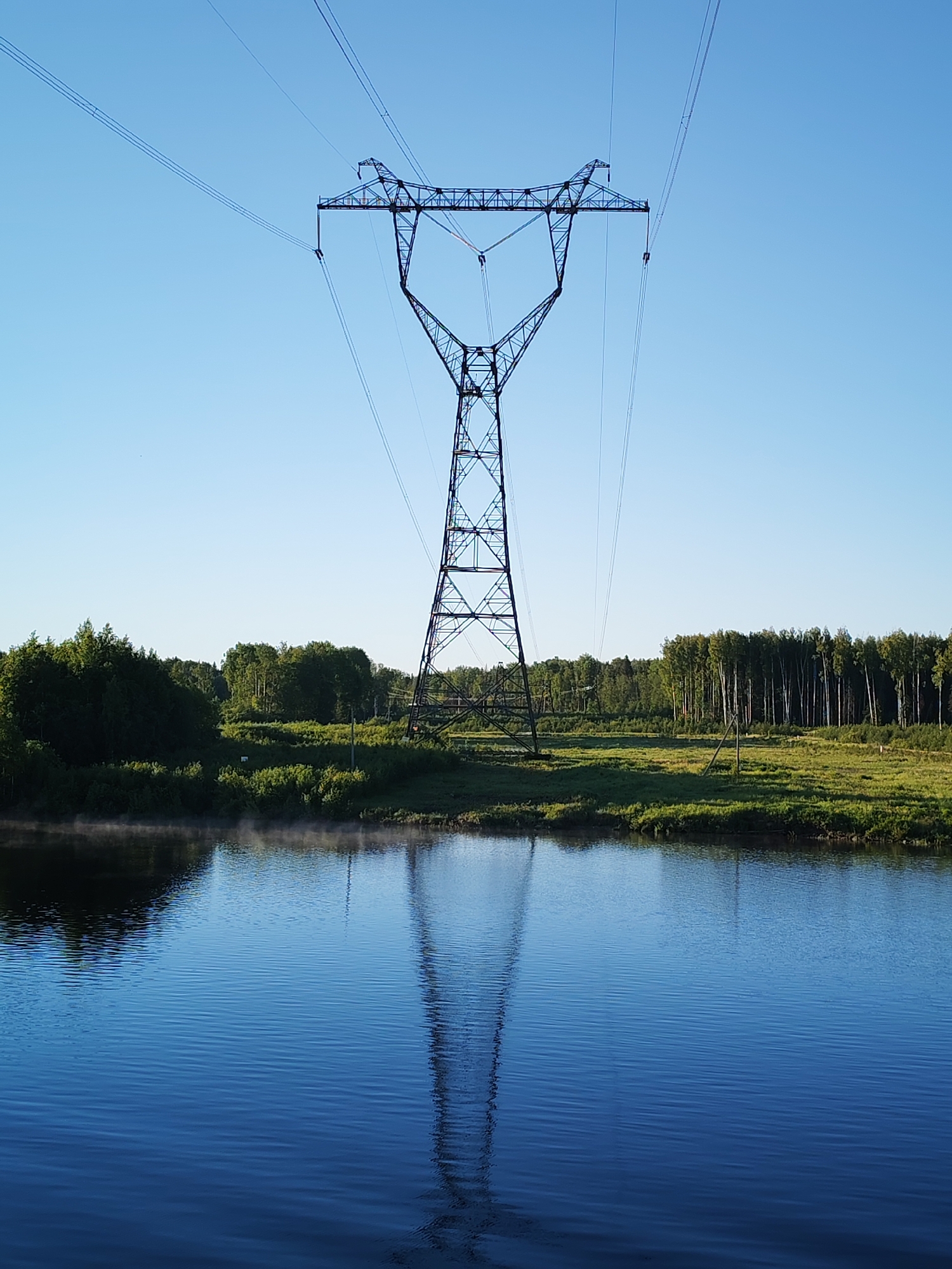 Transmission tower documented in Gari, Russia